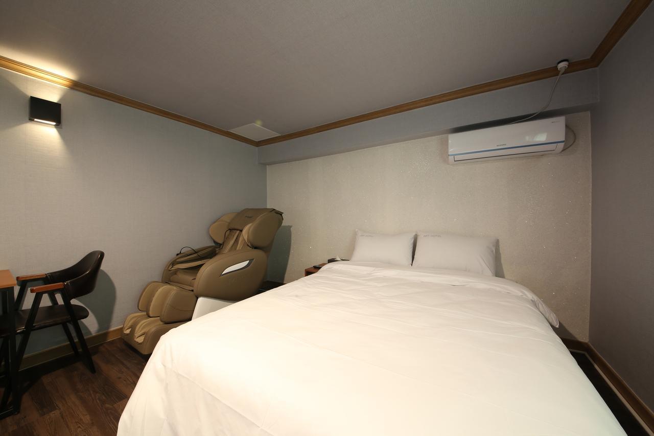 Art Hotel Gumi Exterior foto